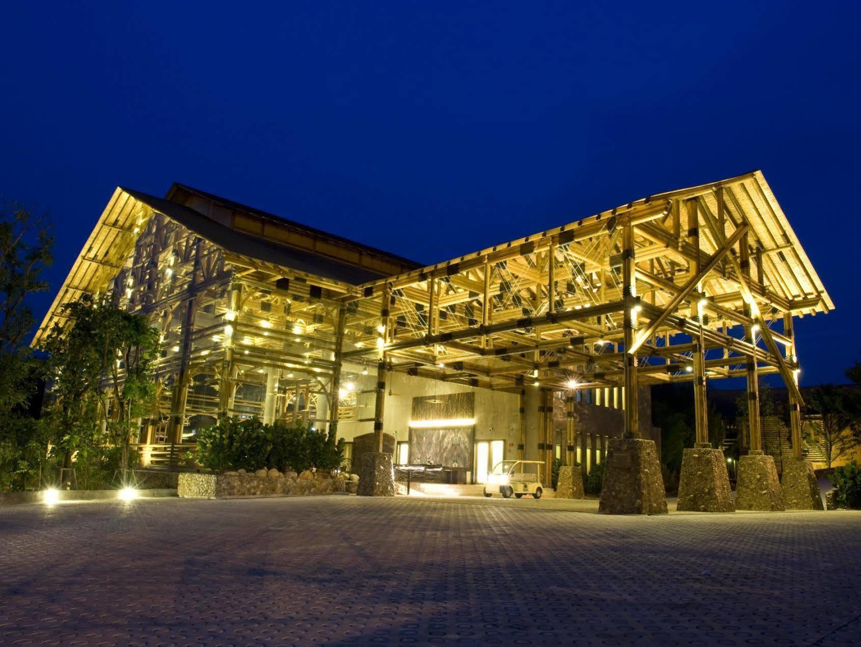 Philea & Tempat peranginan